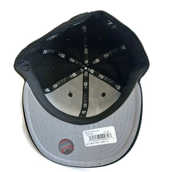 59Fifty New Era Size 7 1/4 Chicago White Sox Fitted Hat Cap Basic Black On Black - Picture 6 of 7